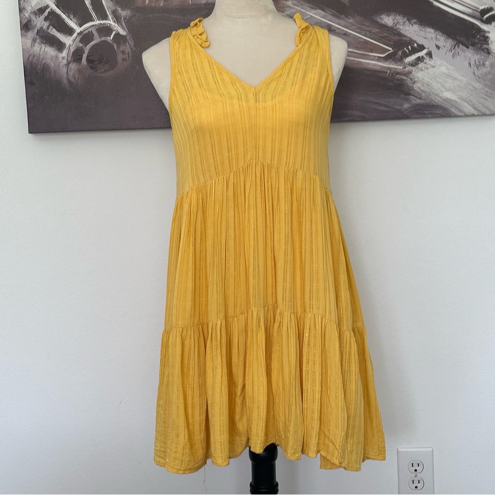 Yellow sundress ruffles